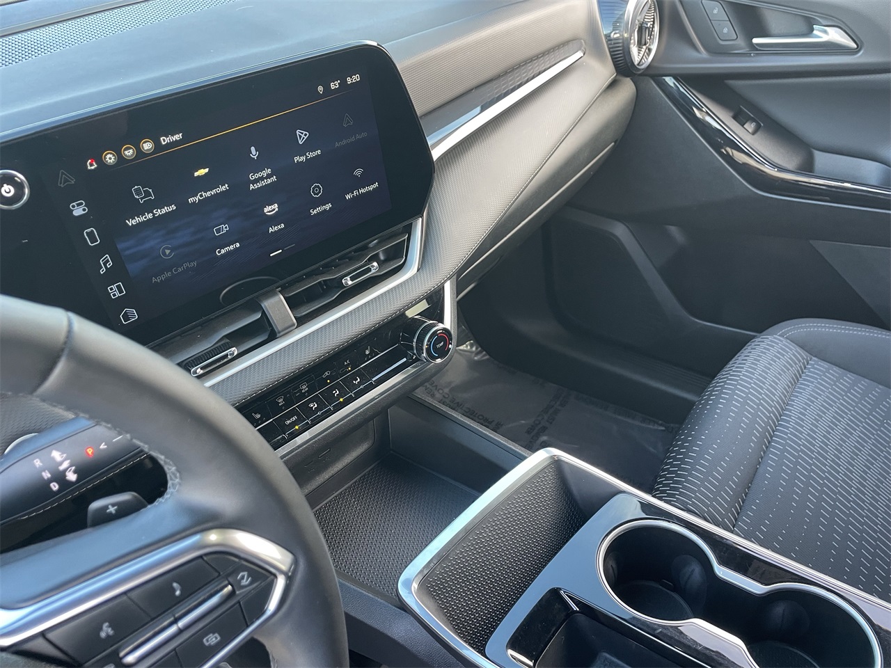 used 2025 Chevrolet Equinox car, priced at $25,465