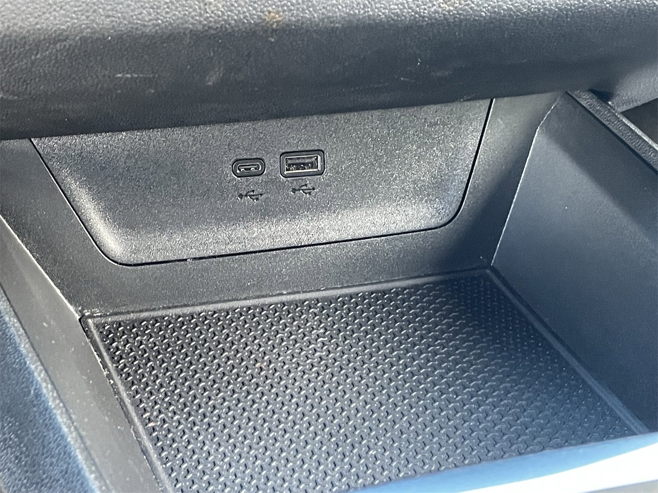 used 2025 Chevrolet Equinox car, priced at $25,465