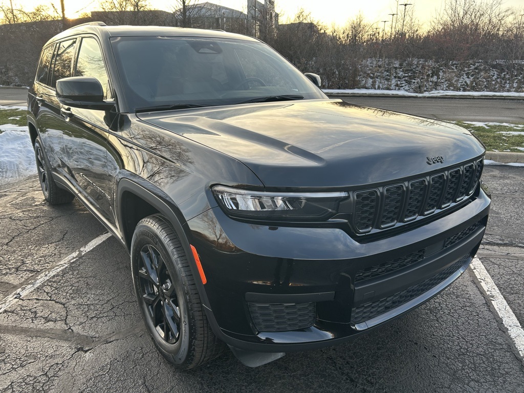 used 2024 Jeep Grand Cherokee L car, priced at $29,374
