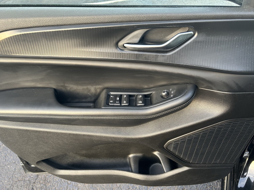 used 2024 Jeep Grand Cherokee L car, priced at $29,374