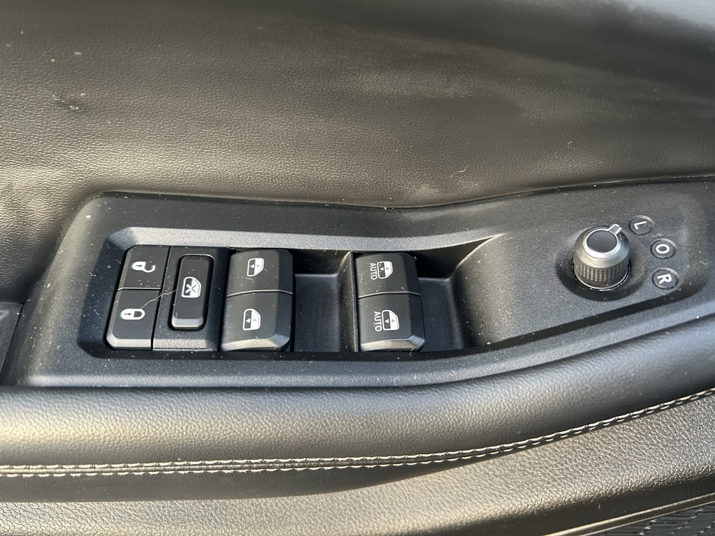 used 2024 Jeep Grand Cherokee L car, priced at $29,374