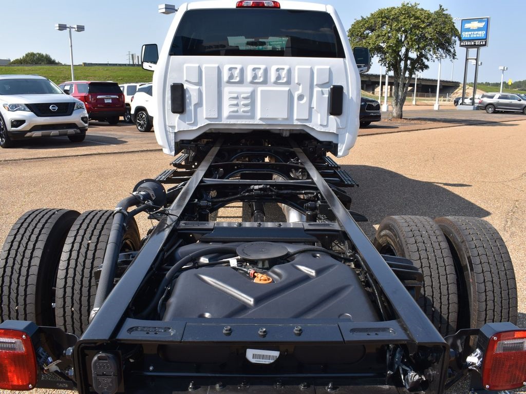 2024 Summit White Chevrolet Silverado 5500HD Work Truck 4X4 Truck