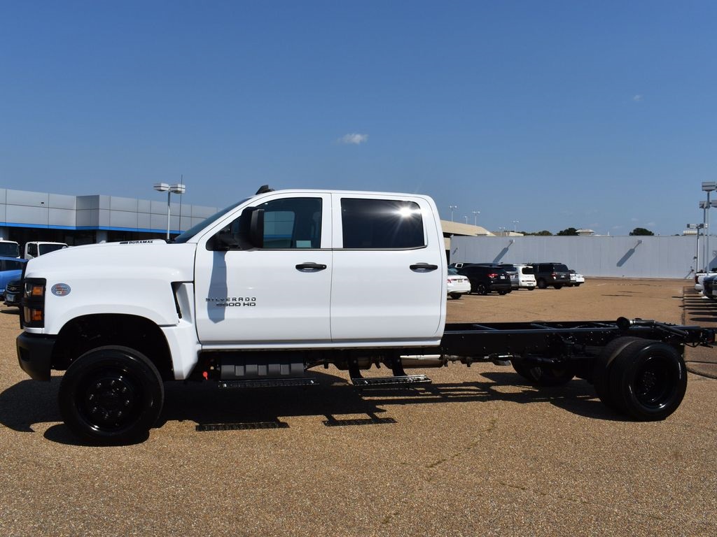 2024 Summit White Chevrolet Silverado 5500HD Work Truck 4X4 Truck