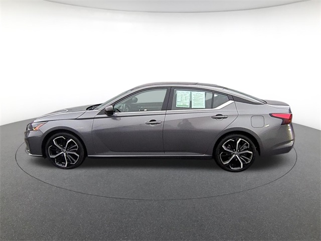 used 2023 Nissan Altima car, priced at $18,300
