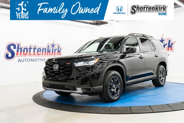 2025 Honda Pilot TrailSport's photo