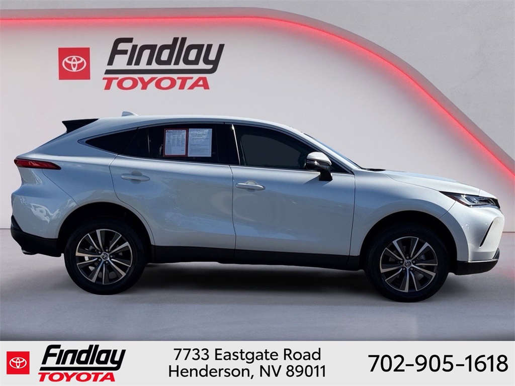 2024 Toyota Venza LE photo 4