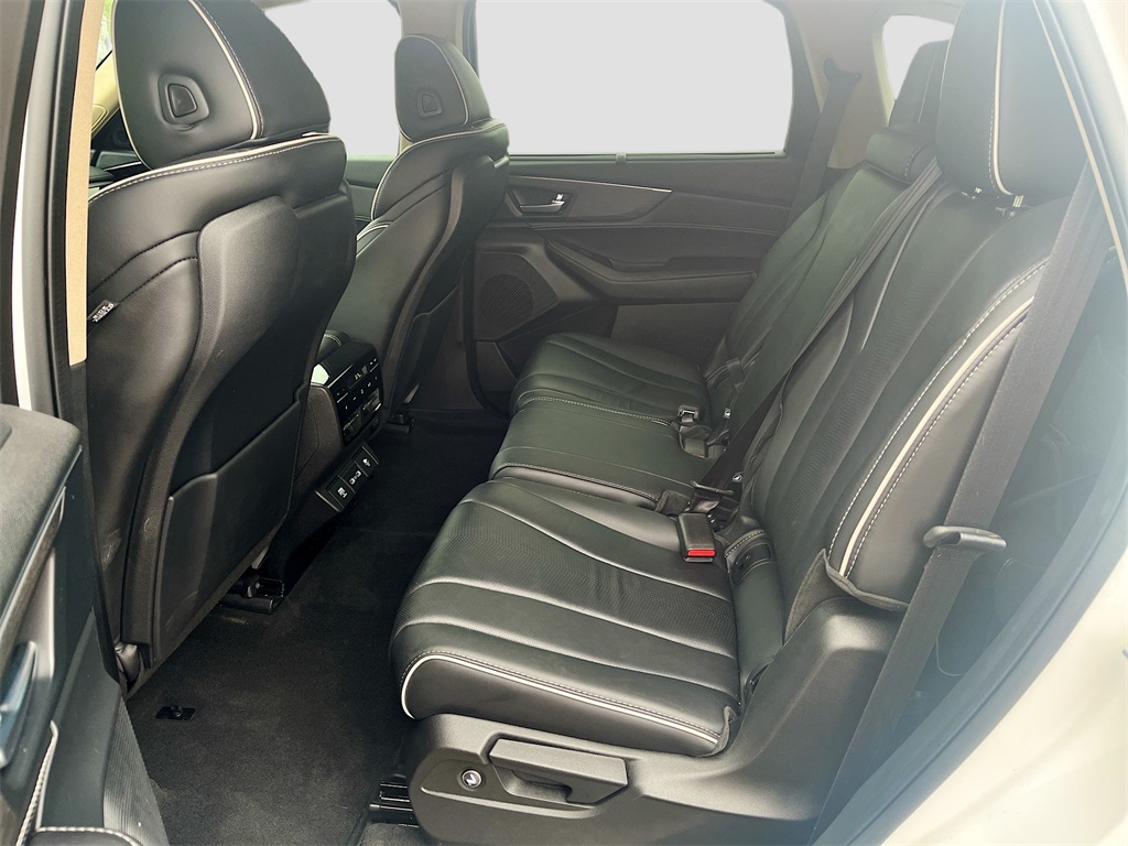 2024 Acura MDX SH-AWD Advance photo 22