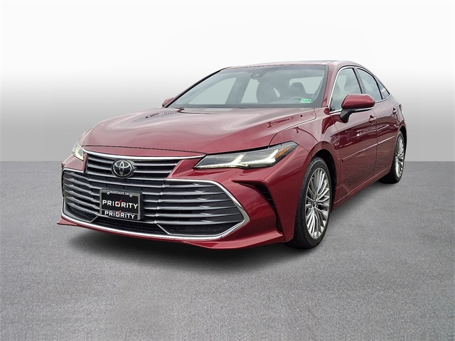 2019 Toyota Avalon Limited's photo