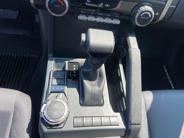 2024 Toyota Tacoma SR5 photo 24