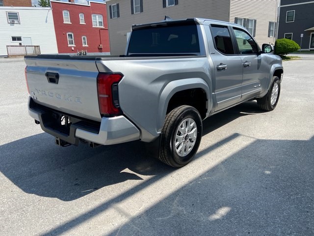2024 Toyota Tacoma SR5 photo 5