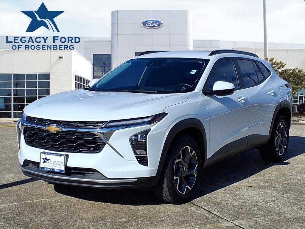 2025 Chevrolet Trax LT's photo