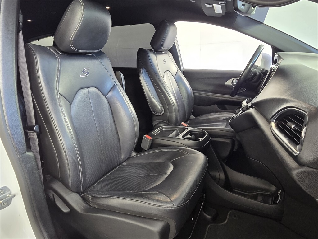 used 2019 Chrysler Pacifica car, priced at $12,998