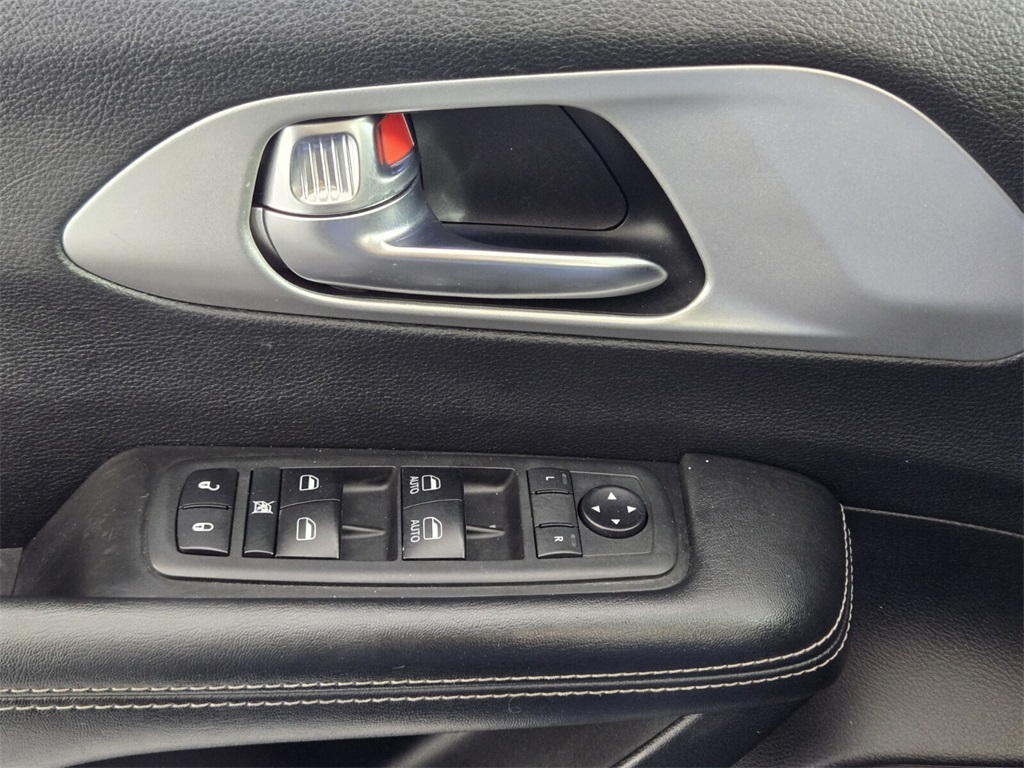 used 2019 Chrysler Pacifica car, priced at $12,998