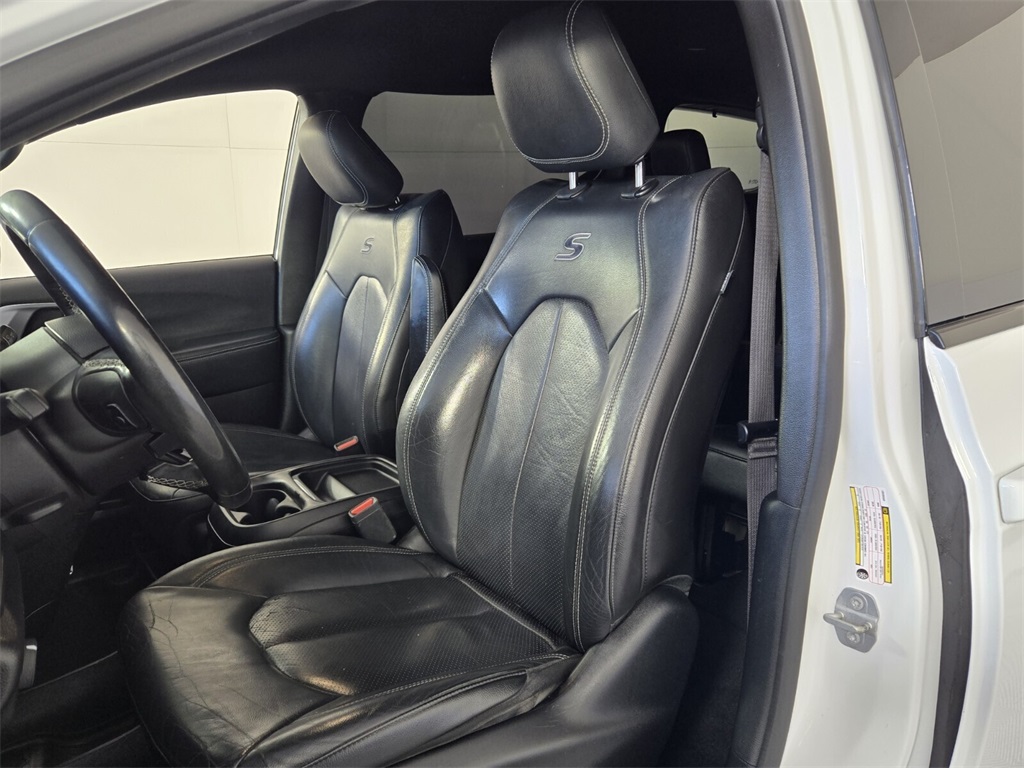 used 2019 Chrysler Pacifica car, priced at $12,998