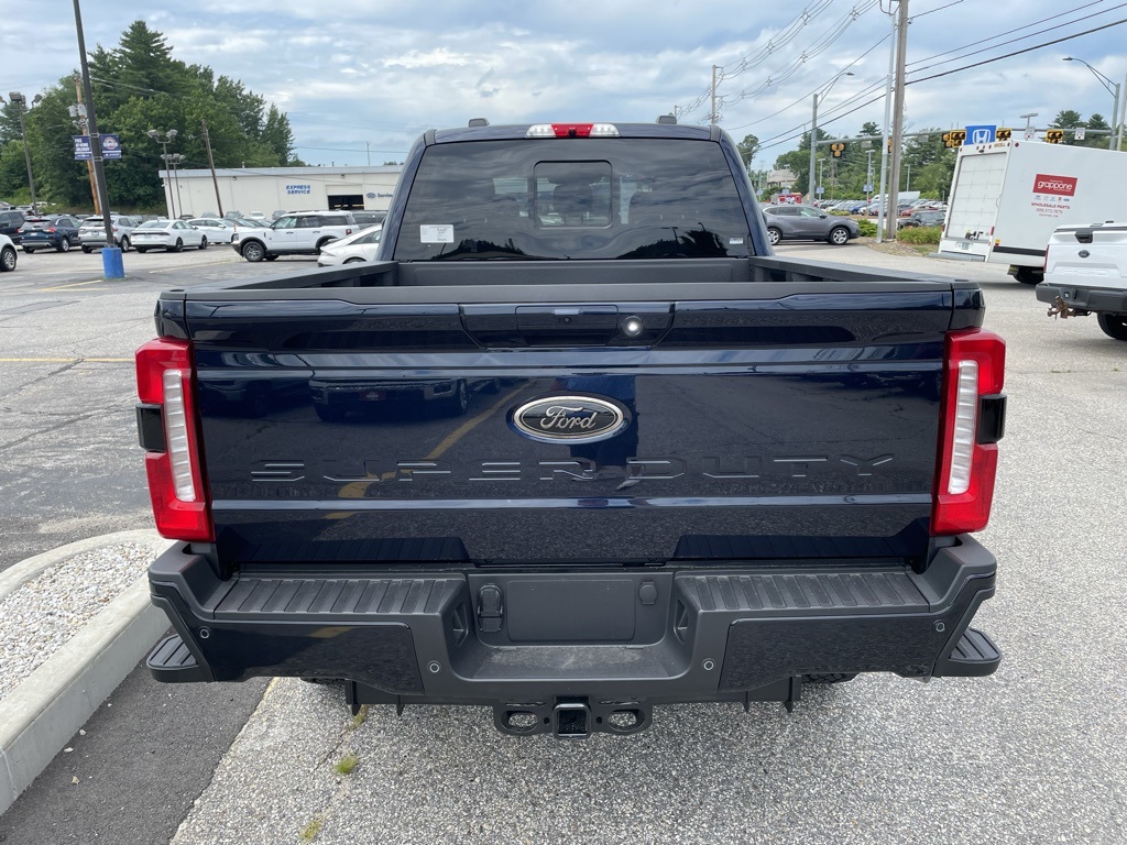 2025 Ford F-250 Lariat photo 3