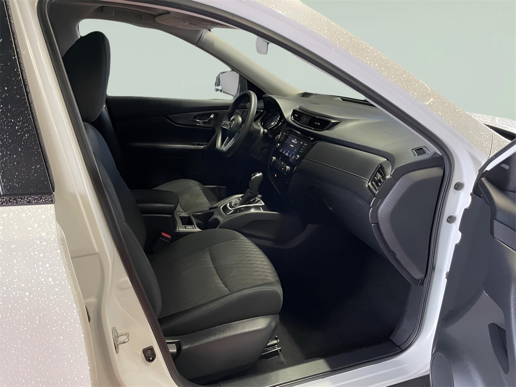 2020 Nissan Rogue SV AWD photo 4