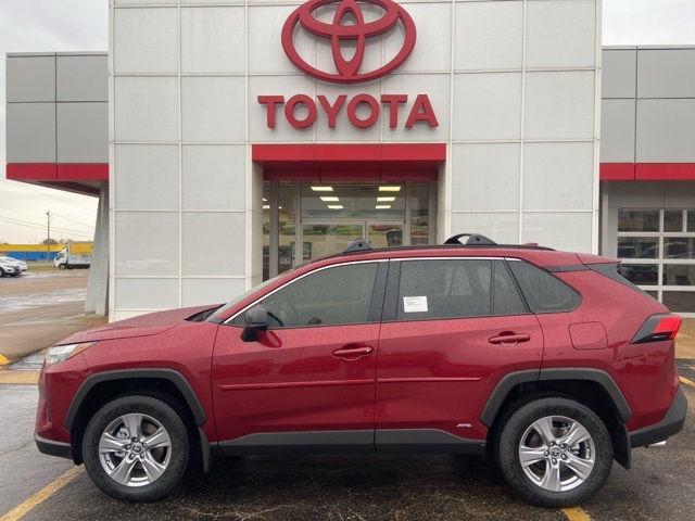 2025 Toyota RAV4 Hybrid LE photo 2