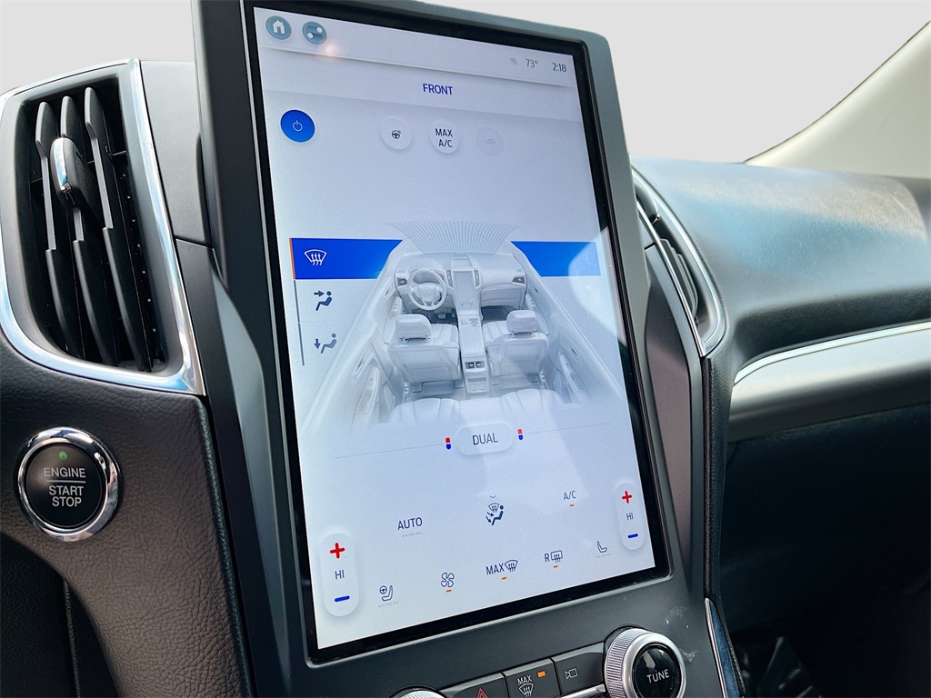 2022 Ford Edge Titanium photo 13