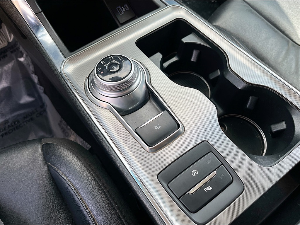 2022 Ford Edge Titanium photo 14