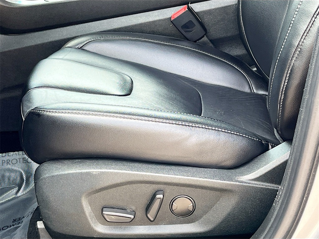 2022 Ford Edge Titanium photo 16