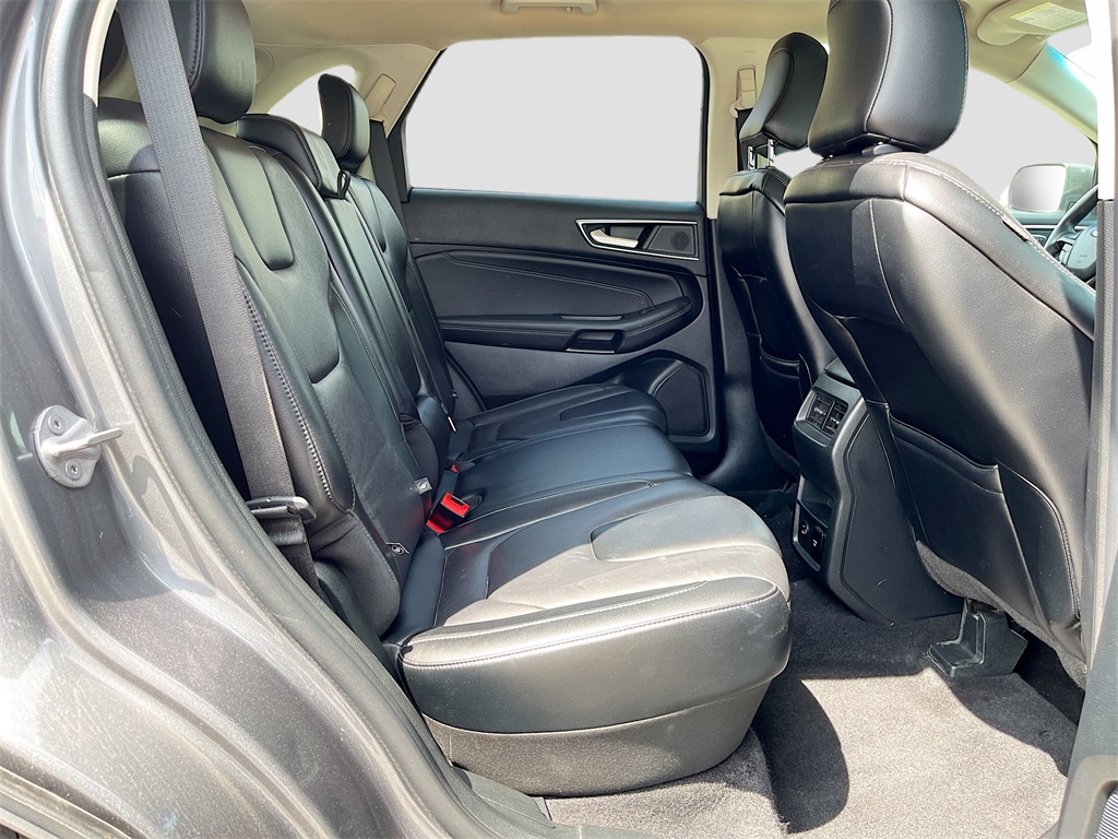 2022 Ford Edge Titanium photo 23