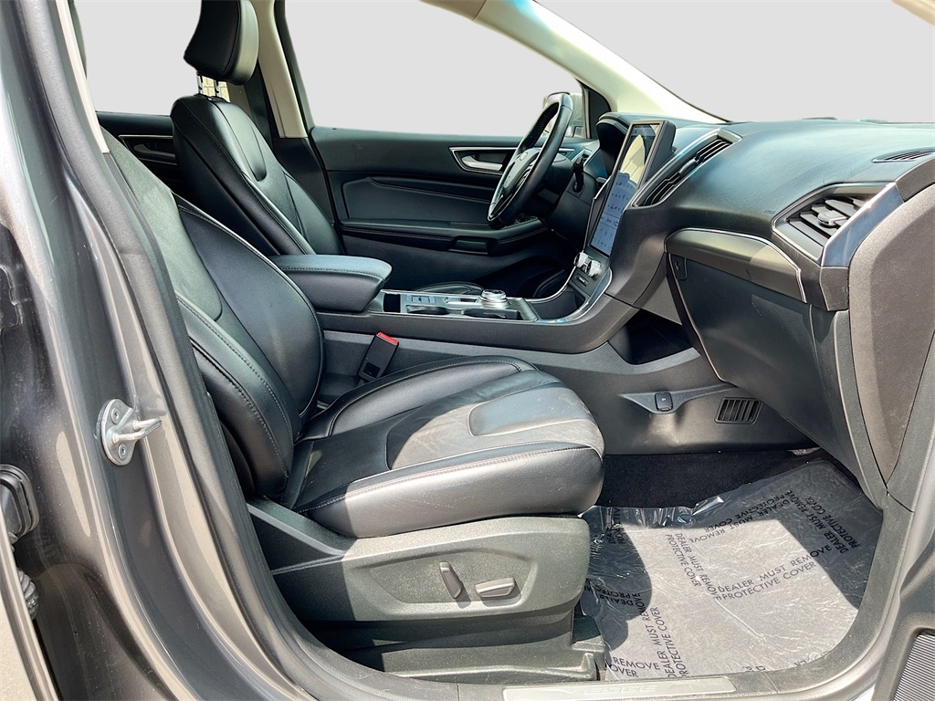 2022 Ford Edge Titanium photo 24