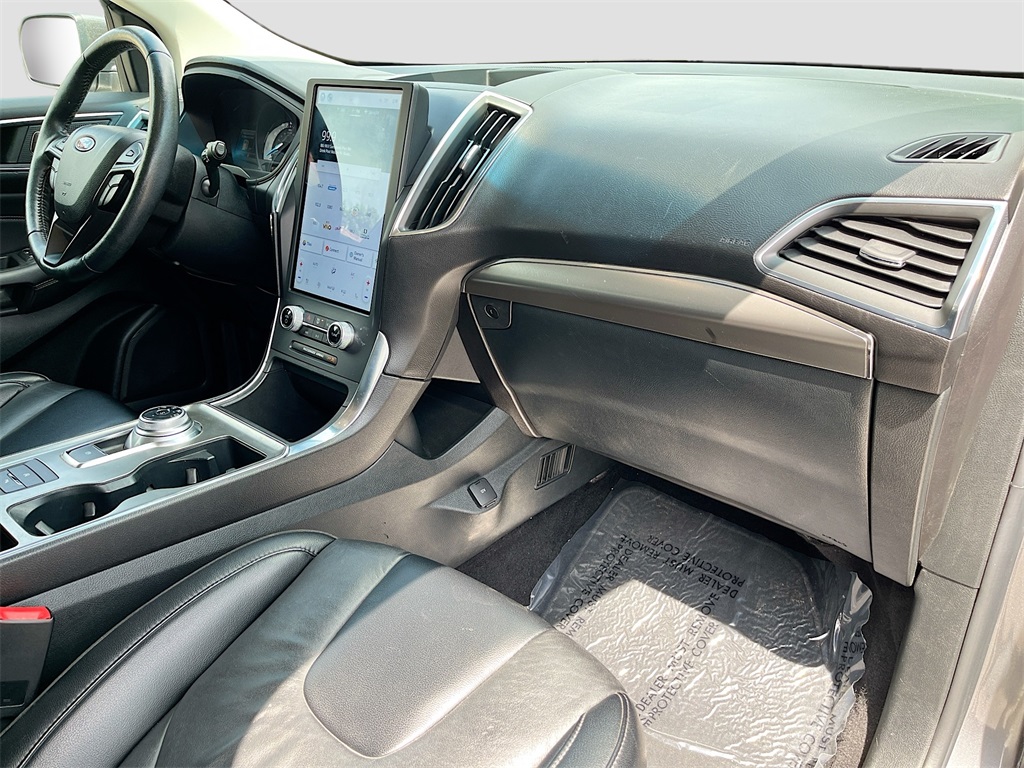 2022 Ford Edge Titanium photo 25