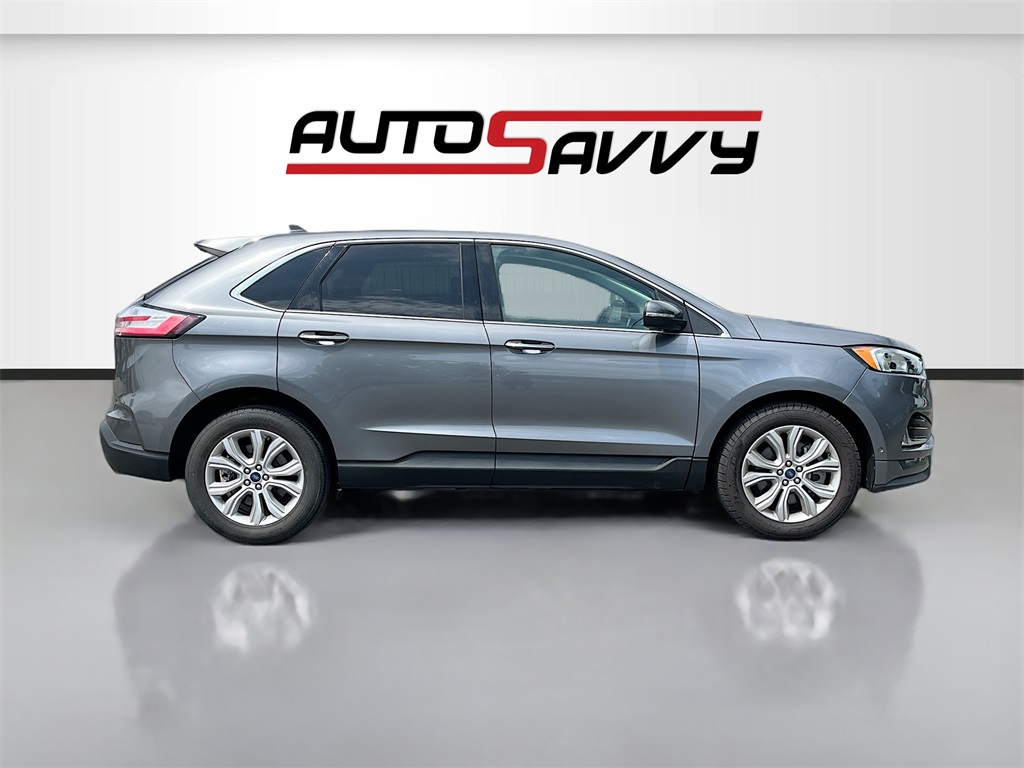 2022 Ford Edge Titanium photo 8