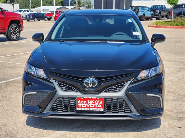 2024 Toyota Camry SE photo 2