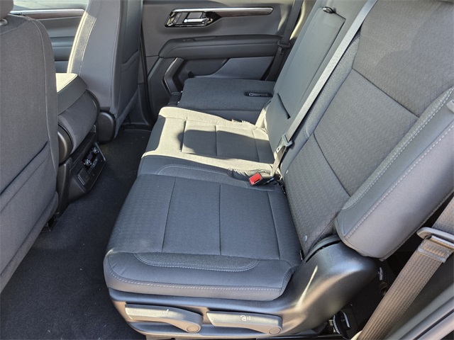 2026 Chevrolet Tahoe LS photo 4