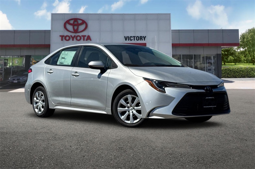 2025 Toyota Corolla LE photo 2