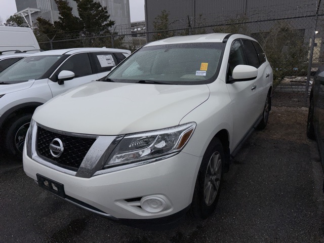 2014 Nissan Pathfinder S's photo