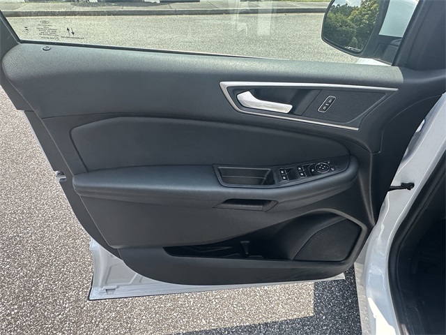 2024 Ford Edge SEL photo 10