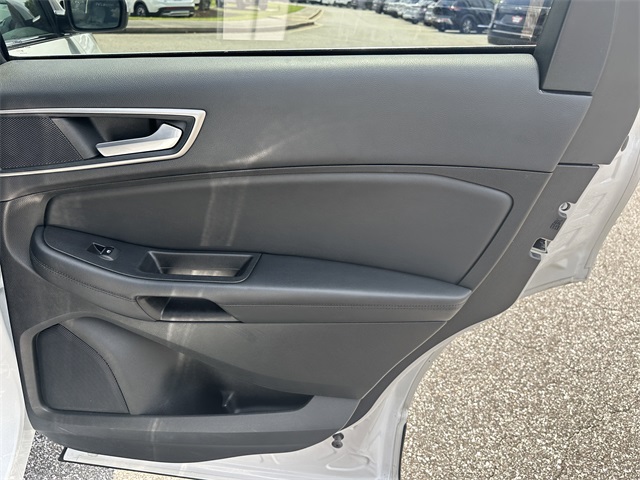 2024 Ford Edge SEL photo 15