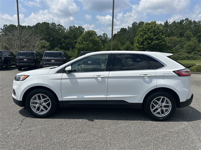 2024 Ford Edge SEL photo 2