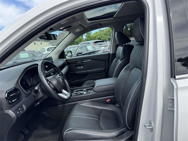 2023 Honda Pilot Elite photo 12