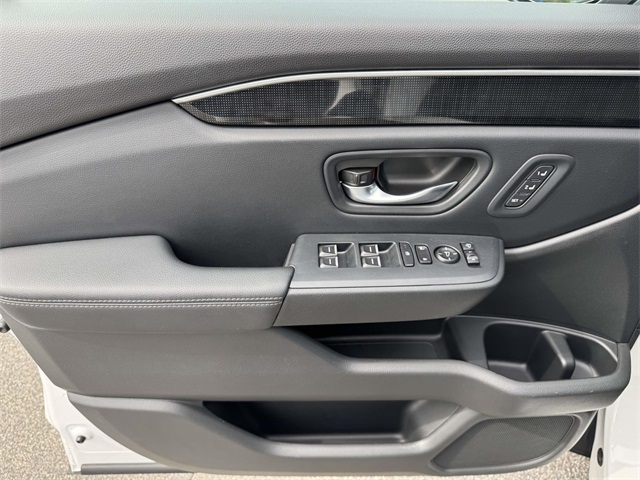 2023 Honda Pilot Elite photo 13