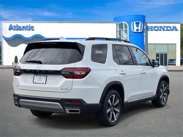 2023 Honda Pilot Elite photo 2