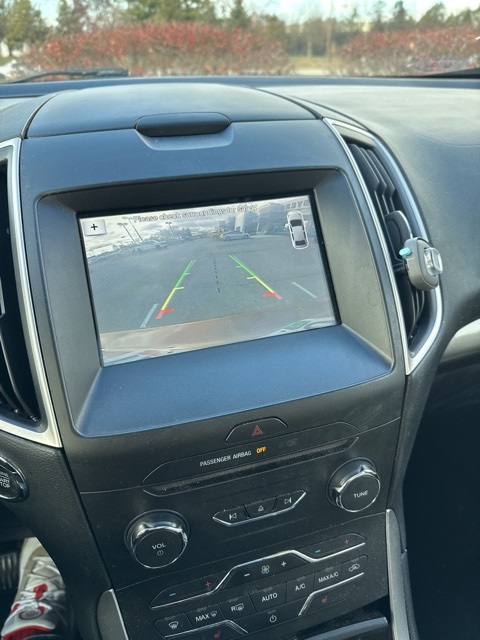 2017 Ford Edge SEL photo 4