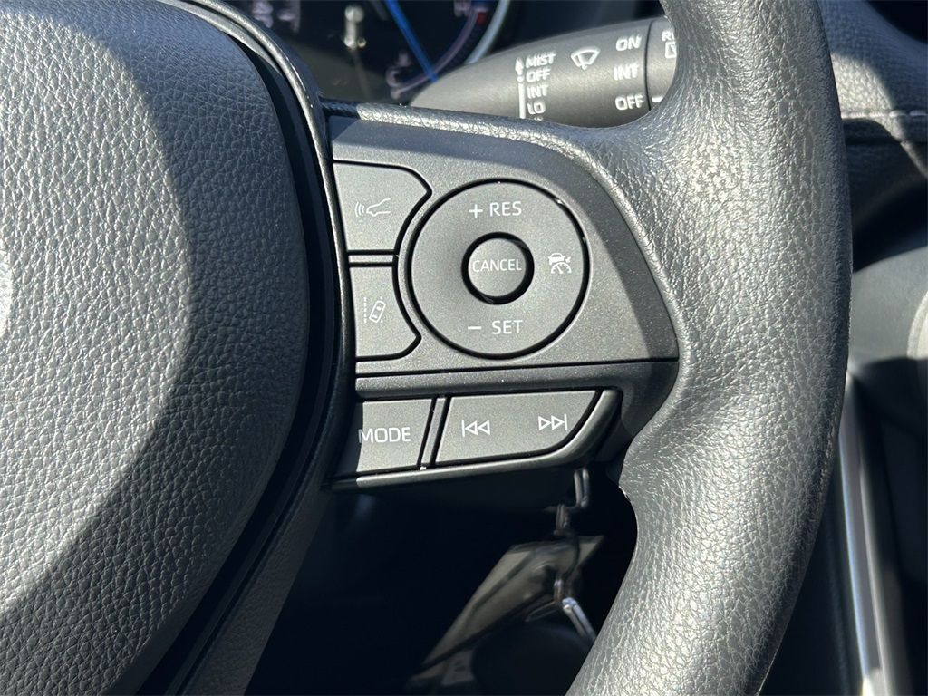 2025 Toyota RAV4 Hybrid LE photo 24