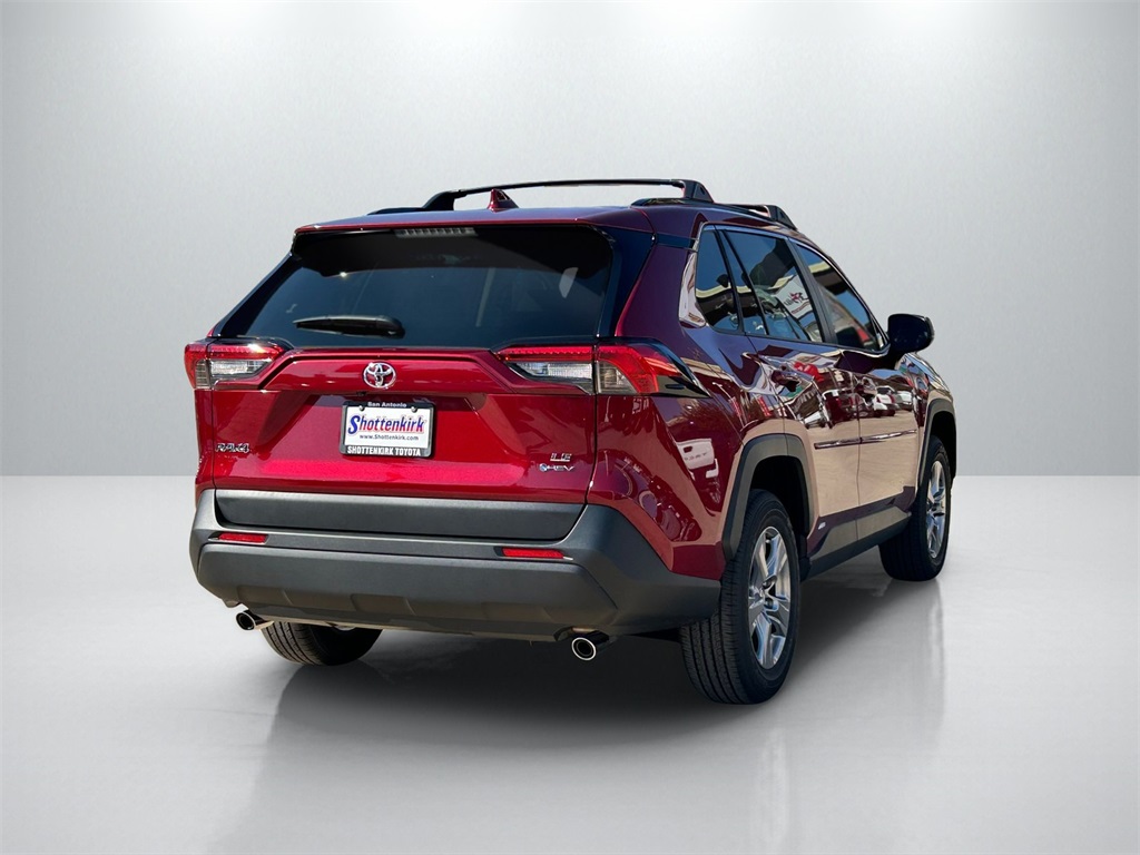 2025 Toyota RAV4 Hybrid LE photo 4