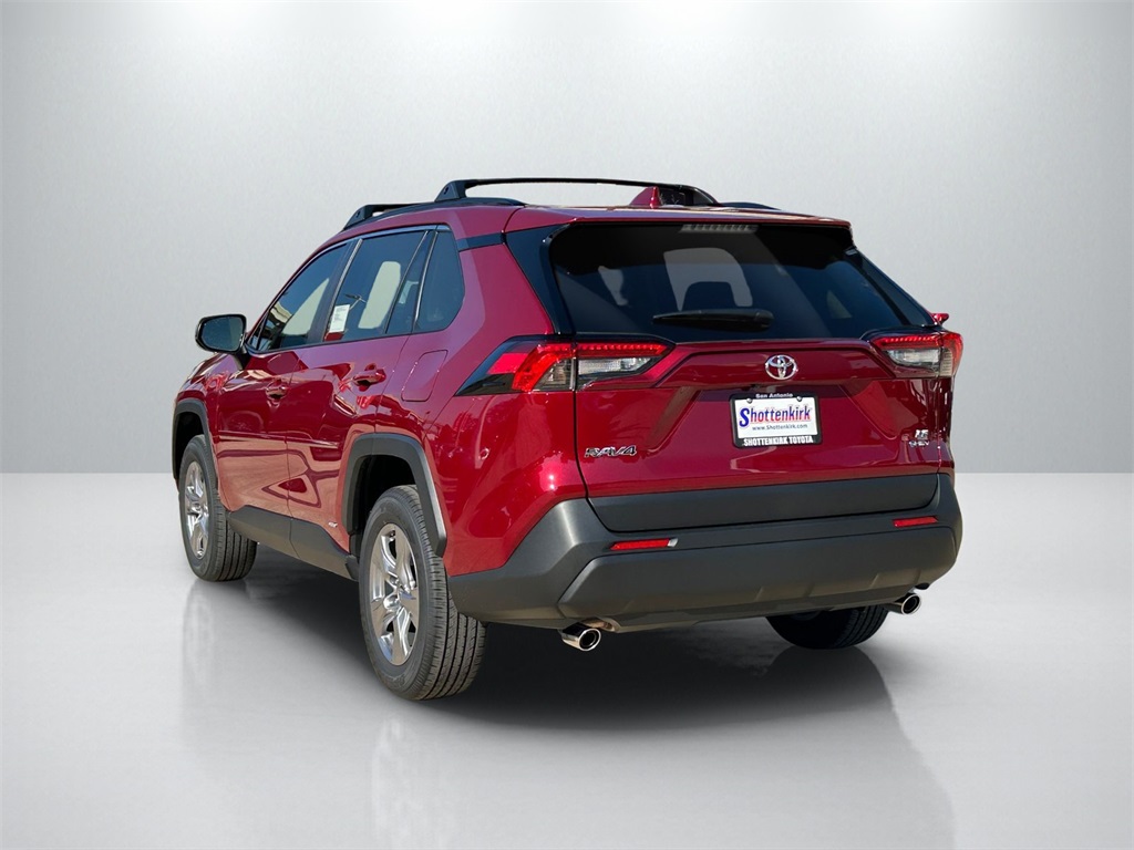 2025 Toyota RAV4 Hybrid LE photo 6