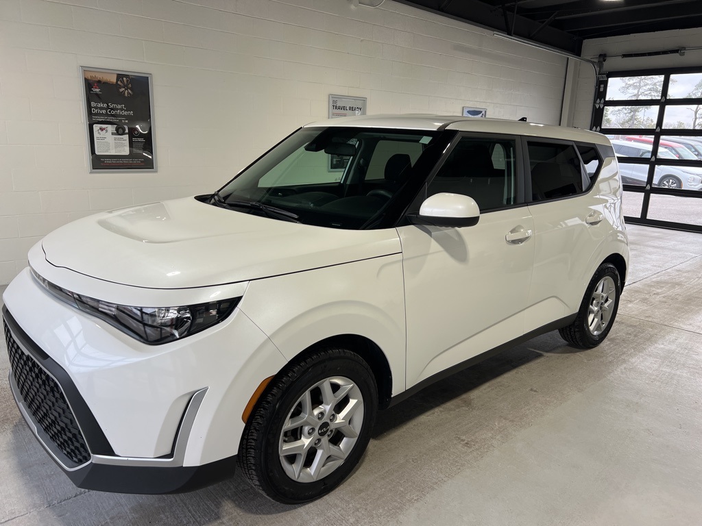 2024 Kia Soul LX