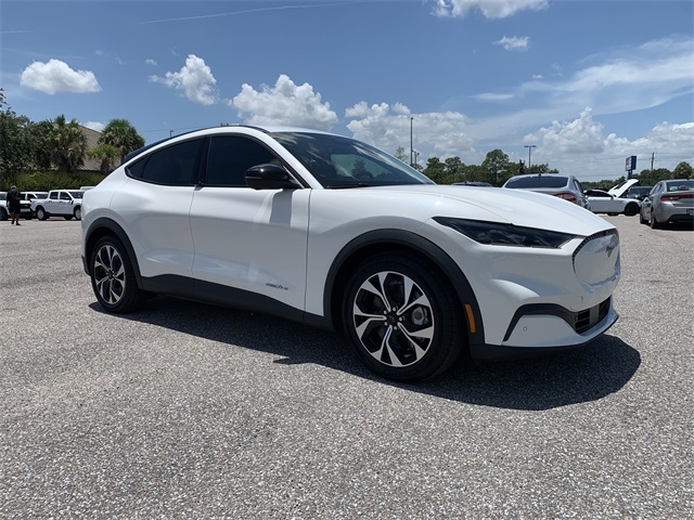 2025 White Metallic Ford Mustang Mach-E Select RWD SUV
