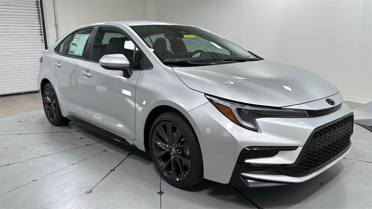 2026 Toyota Corolla SE photo 2