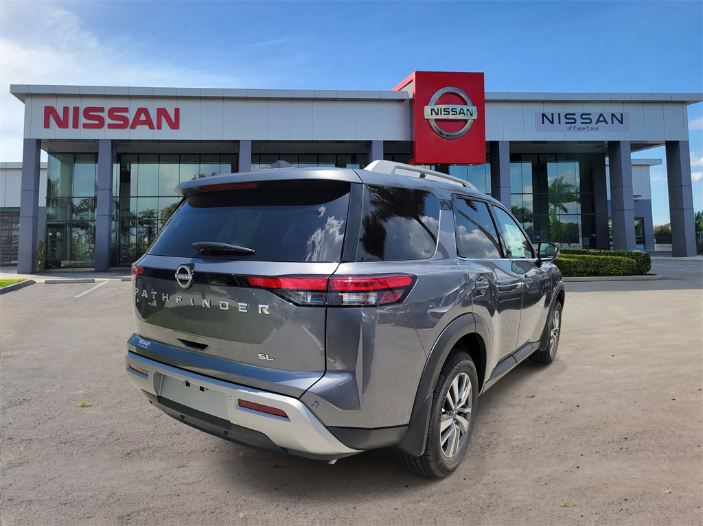 2025 Gun Metallic Nissan Pathfinder SL FWD SUV