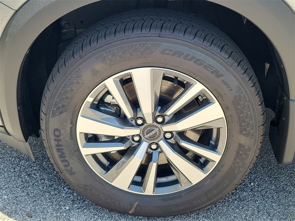 2025 Gun Metallic Nissan Pathfinder SL FWD SUV