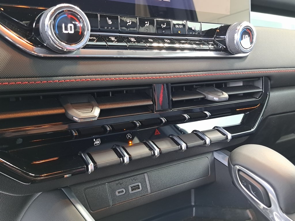 2025 Chevrolet Colorado Z71 4D Crew Cab 4WD 16