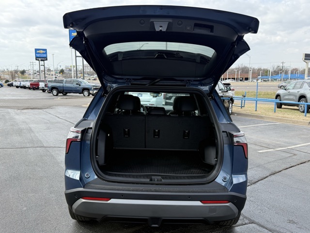 new 2026 Chevrolet Equinox car, priced at $35,760