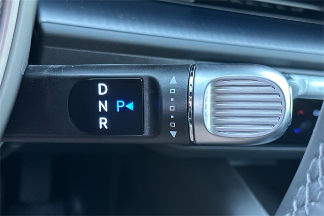 IONIQ 6 SE